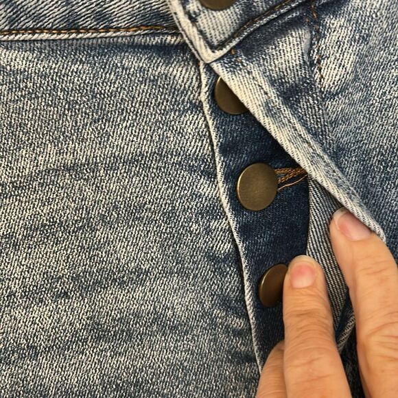 Evereve Distressed Button fly high rise jeans Size 30 EUC - Picture 5 of 11